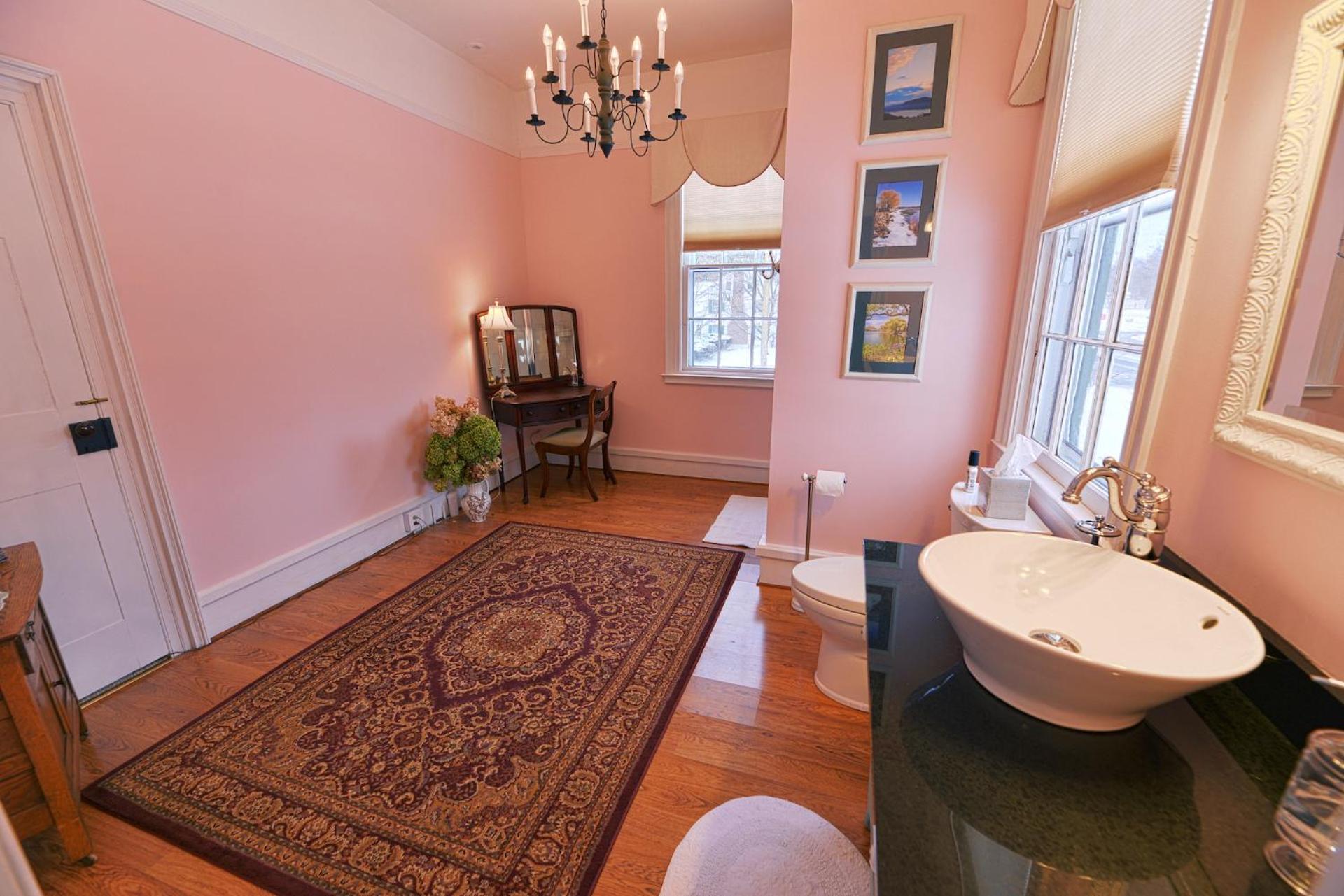 The Bed And Breakfast At Oliver Phelps Canandaigua Room photo